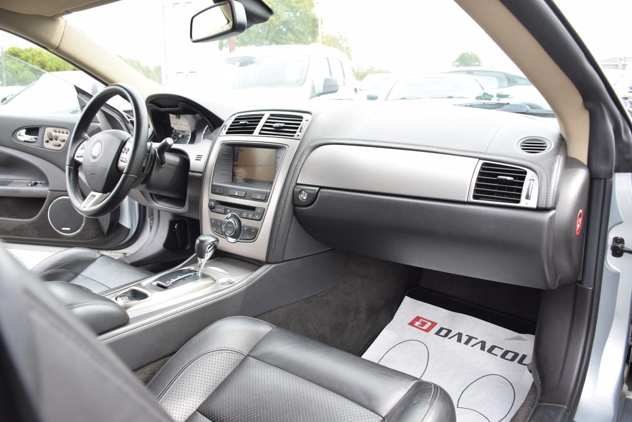 Jaguar XK 4.2 V8 Coupé AUTOM. - CERTIFICATA TAGLIANDATA NAVI CRUISE SENSORI PELLE