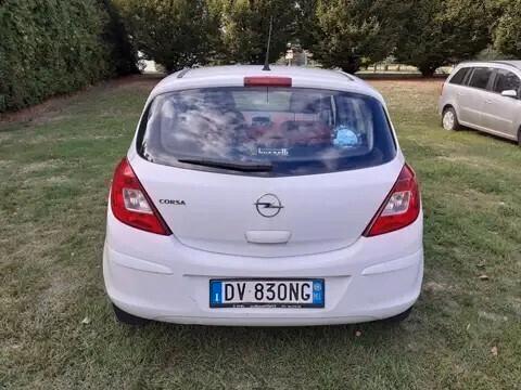 Opel Corsa 1.2 5 porte Cosmo