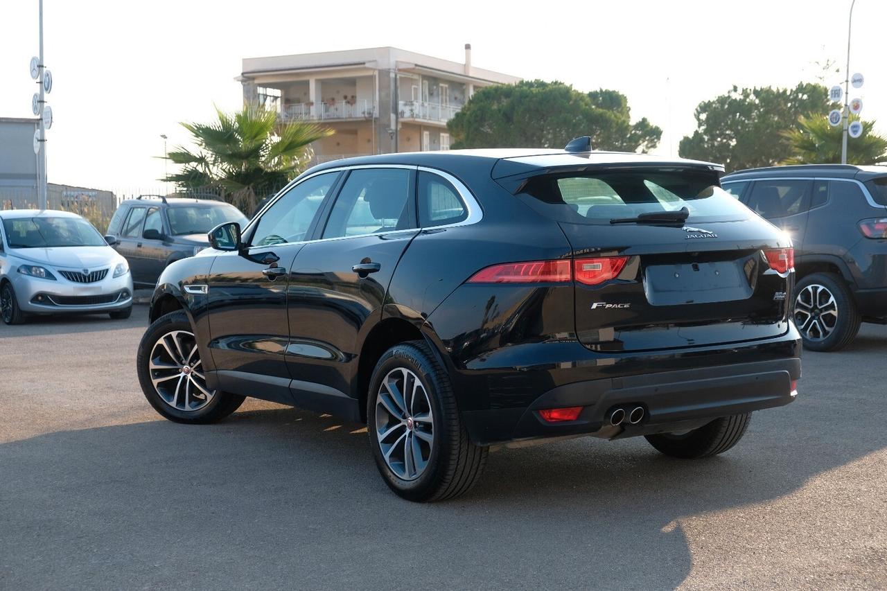 Jaguar F-Pace 2.0 D 180 CV Portfolio