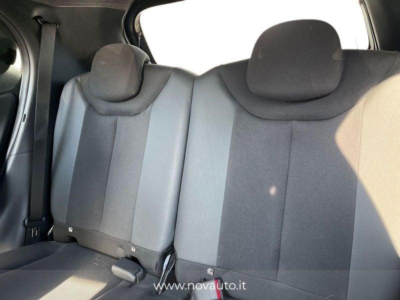 Toyota Aygo X 1.0B (72 CV) Lounge S-CVT
