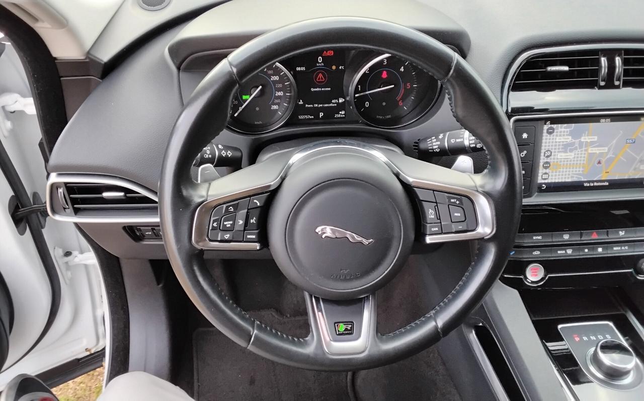 Jaguar F-Pace 2.0 D 180 CV AWD aut. R-Sport