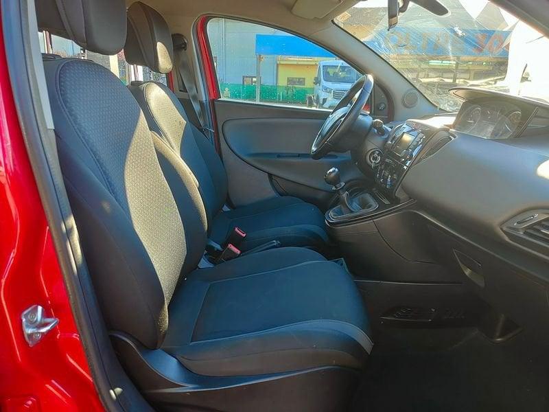 Lancia Ypsilon III 2015 5 Porte 1.2 Ecochic 69cv Gold my16