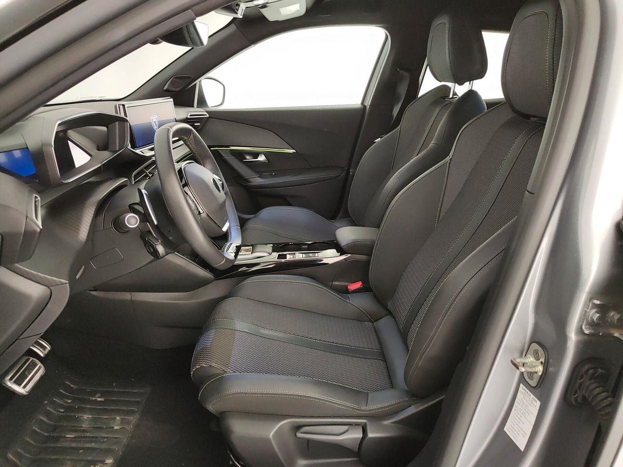Peugeot 2008 PureTech 130 S&S EAT8 GT