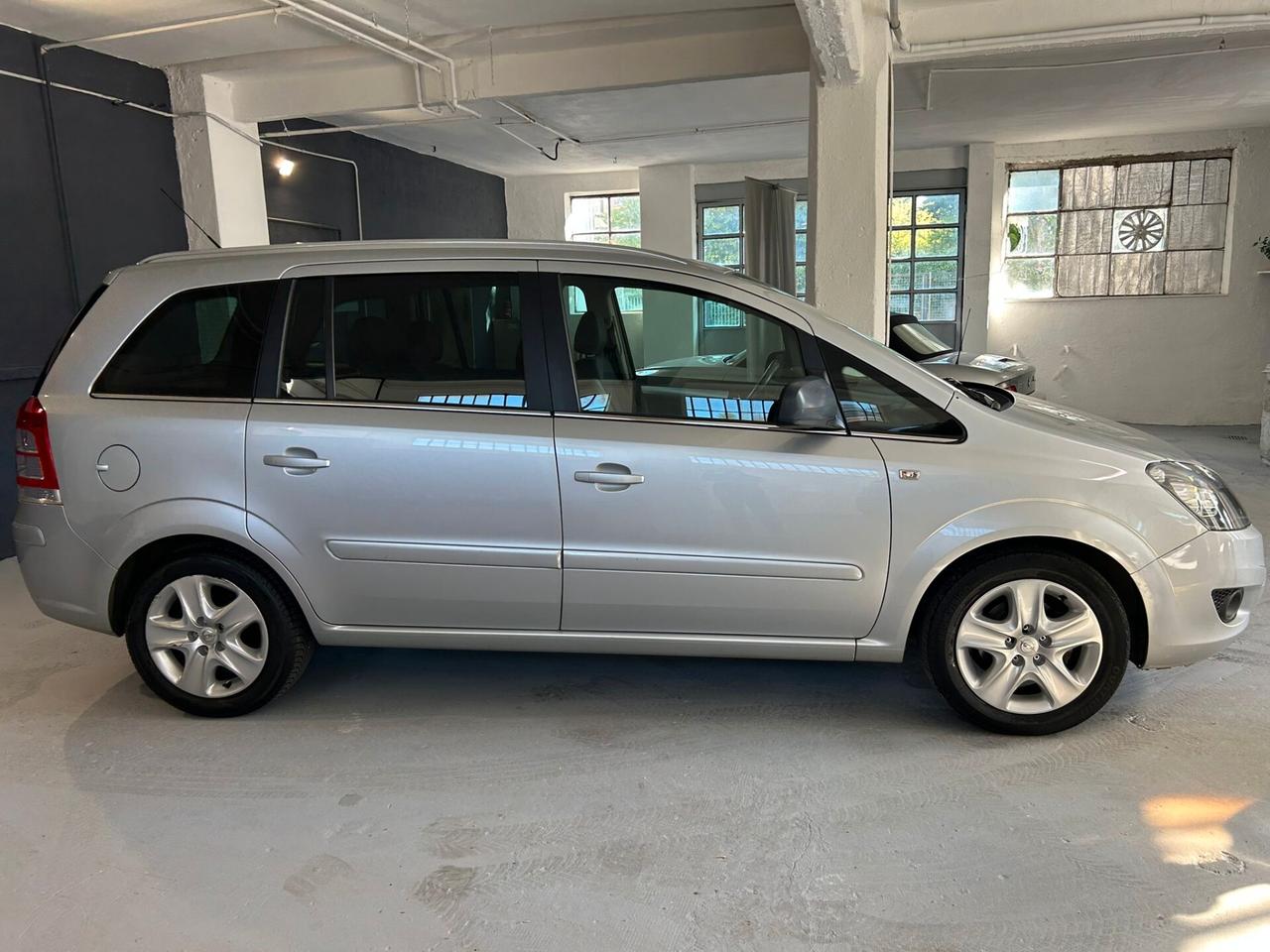 Opel Zafira 1.8 16V VVT One