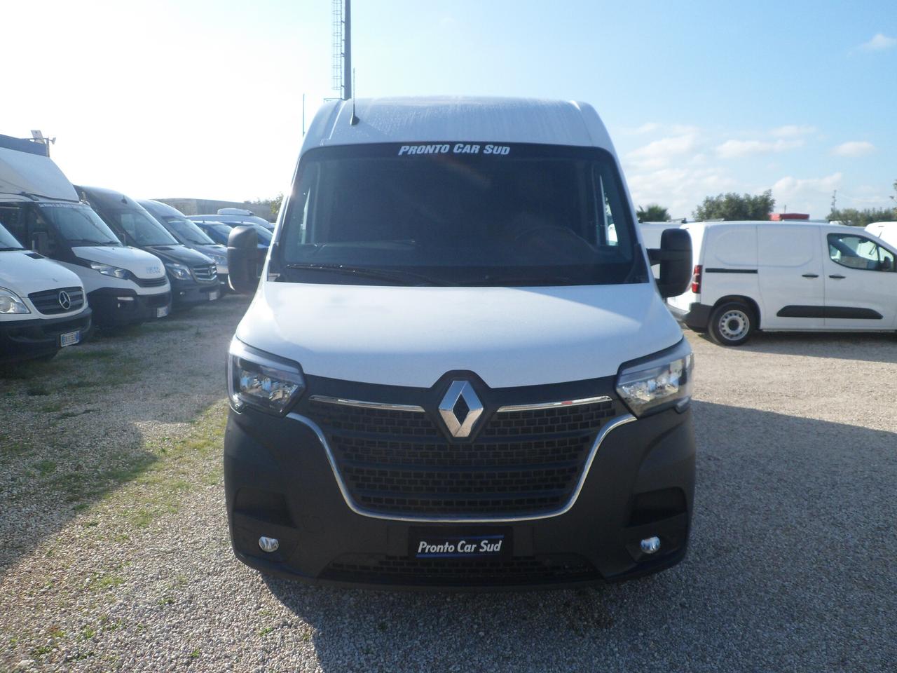 Renault Master furgone medio alto