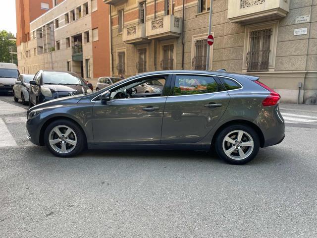 VOLVO V40 D2 1.6 Momentum