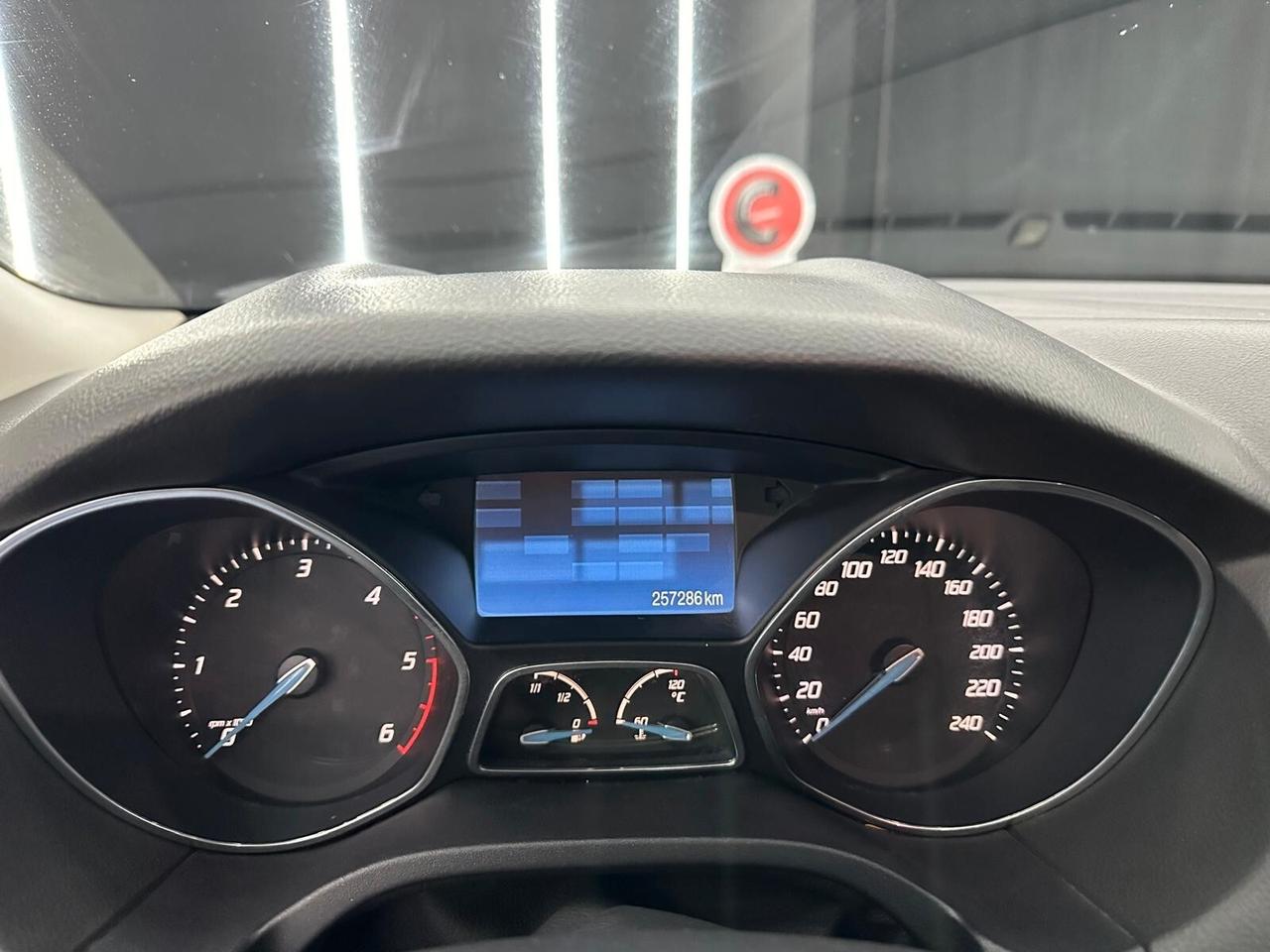 Ford Focus 5p 1.8 tdci Titanium *MOTORE REVISIONATO*