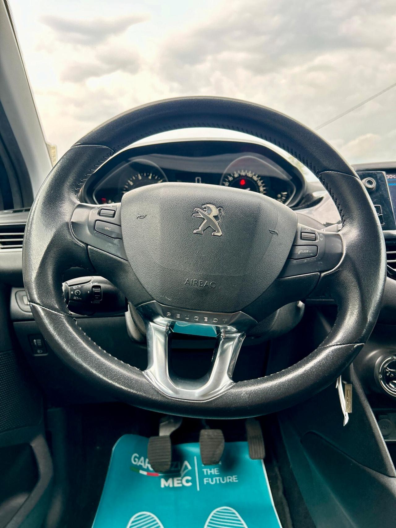 Peugeot 208 PureTech 82 5p. GPL Active