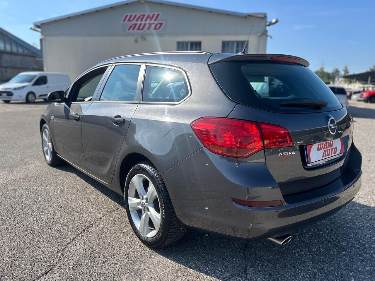 Opel Astra 1.4 140CV Sports Tourer