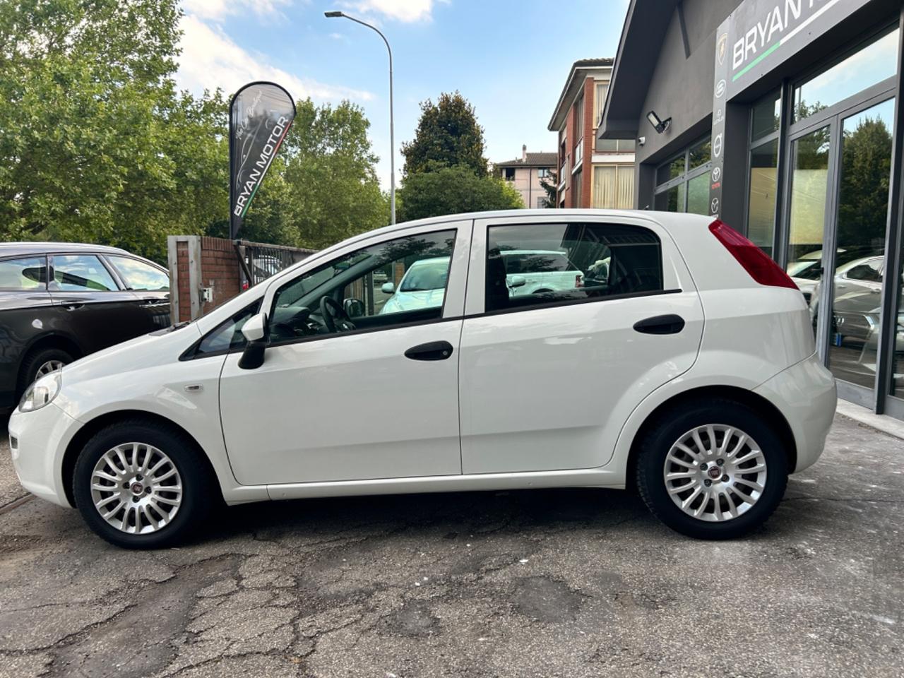 Fiat Punto 1.3 MJT II S&S 95 CV 5 porte Street