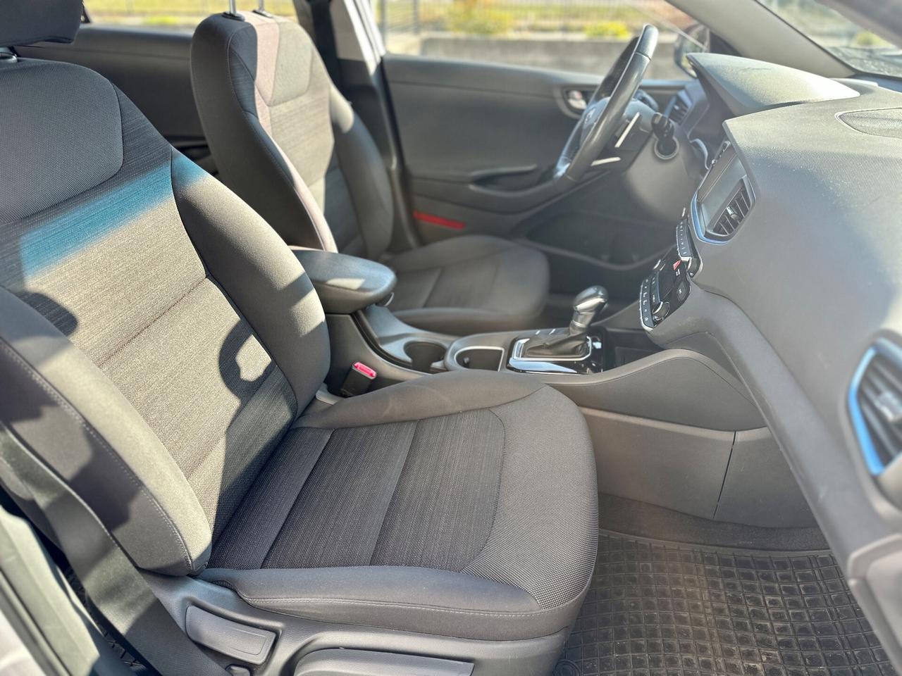 Hyundai Ioniq 1.6 Hybrid DCT Style