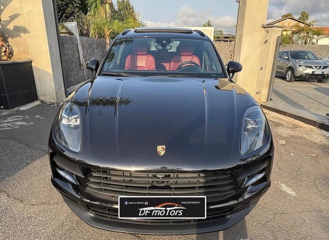 Porsche Macan 2.0- tetto apribile