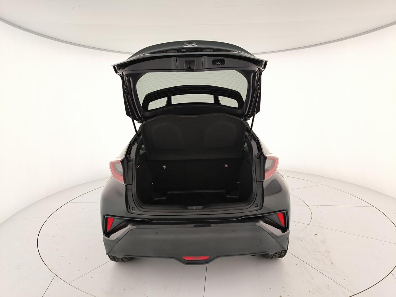 Toyota C-HR 1.8h lounge 2wd e-cvt my18