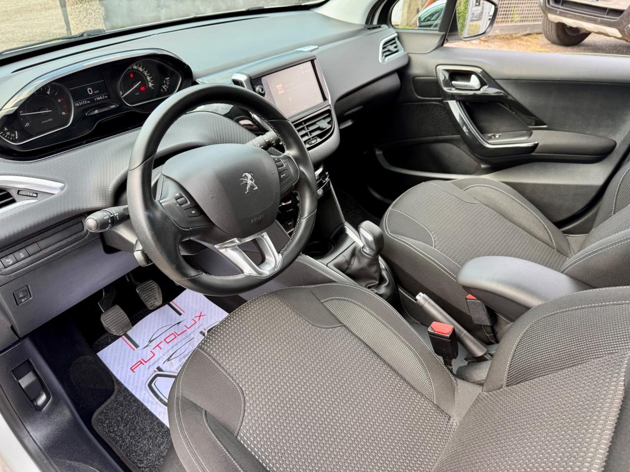 Peugeot 208 BlueHDi 75 5 porte black line 2017
