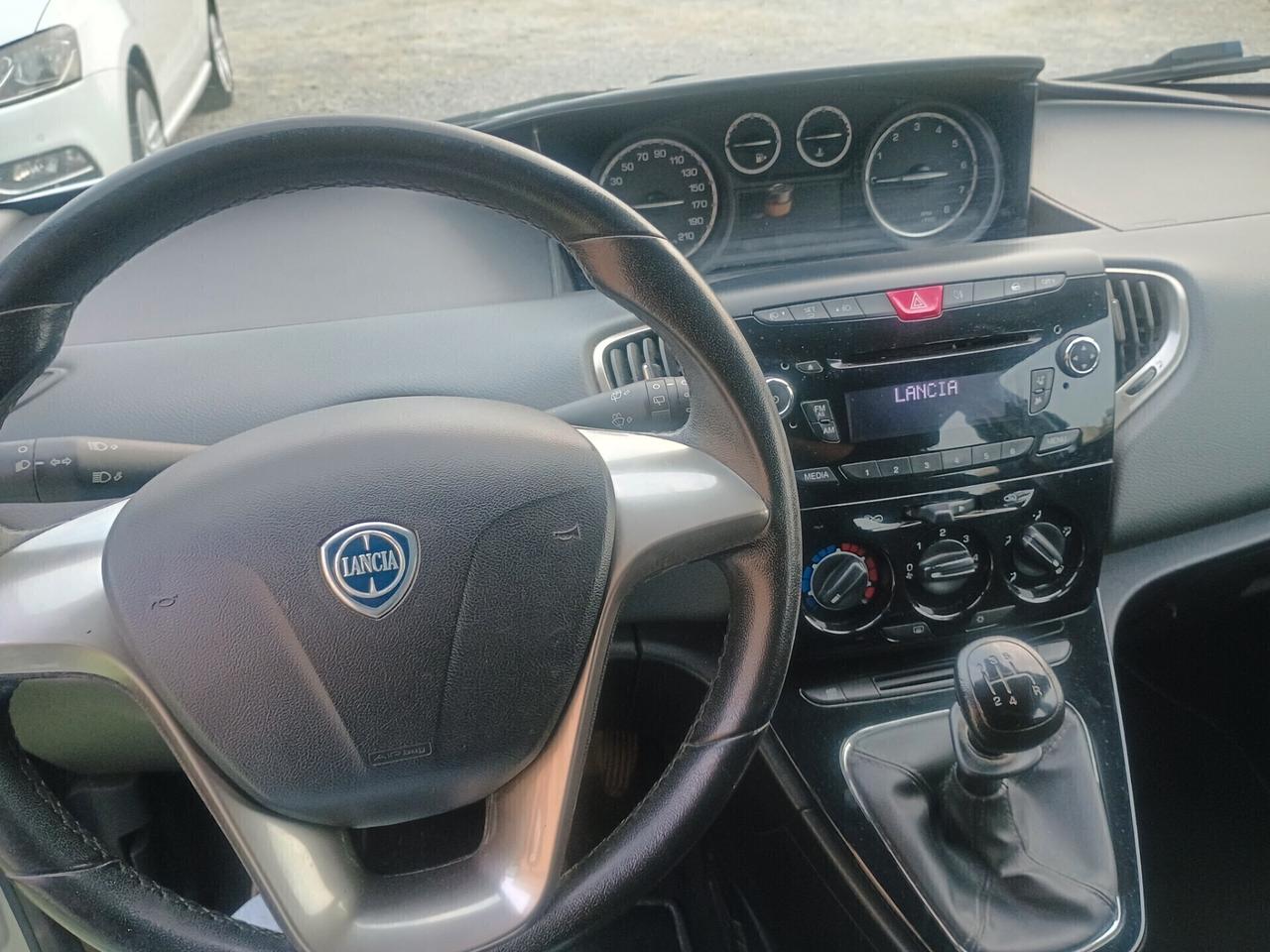 LANCIA YPSILON 1.2 NEOPATENTATI