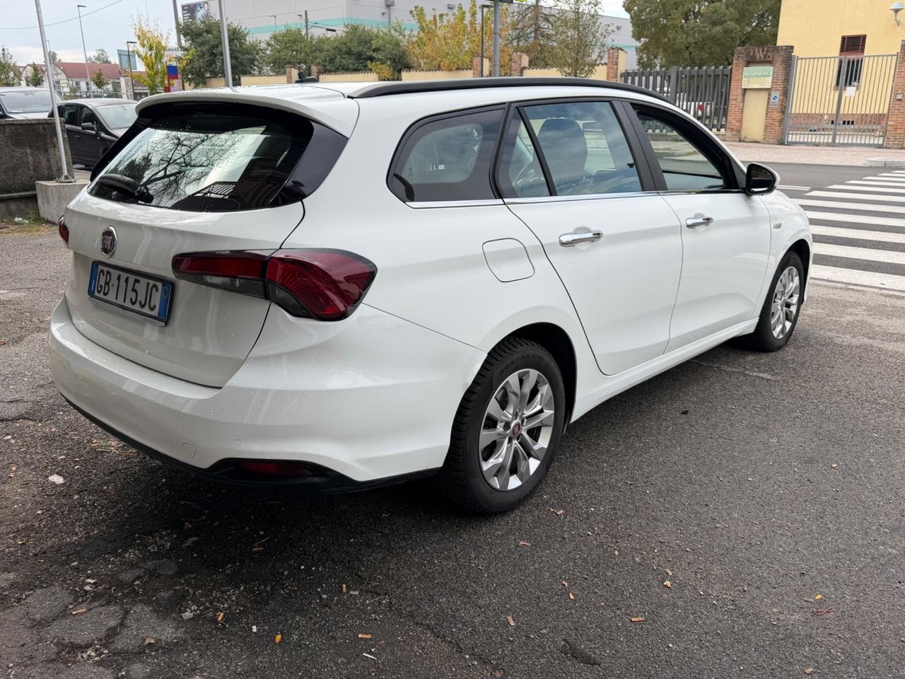 Fiat Tipo 1.6 Mjt S&S 5 porte Lounge