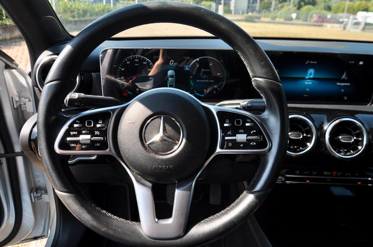 MERCEDES-BENZ A 180d SPORT 116cv AUTO, UNICOPROPRIETARIO, UFF ITALIANA, EURO 6D, NAVI, RETROCAMERA, PERMUTE