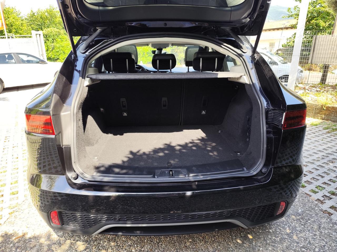 JAGUAR E-Pace (X540) E-Pace 2.0D 180 CV A...