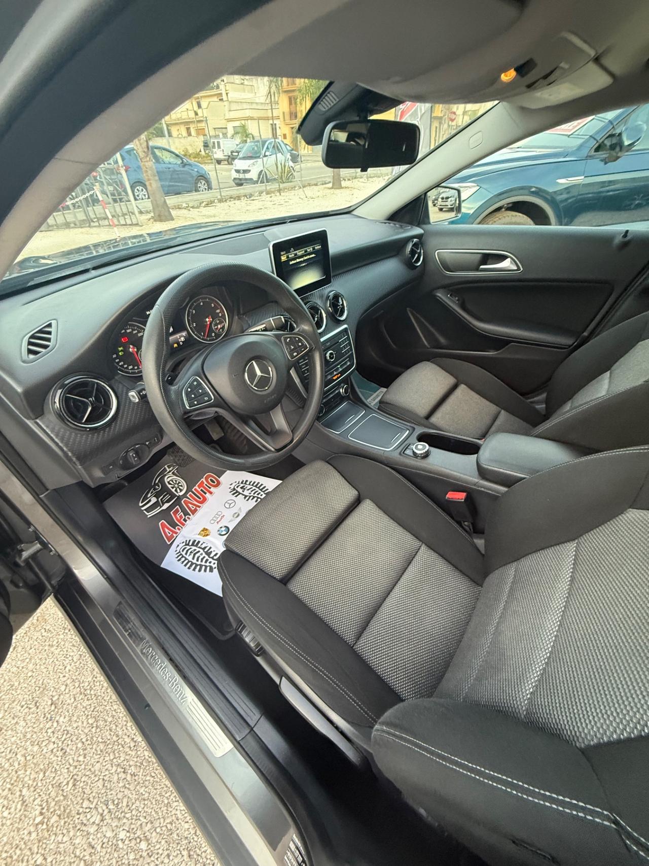 Mercedes-benz GLA 200 d Automatic 4Matic Premium