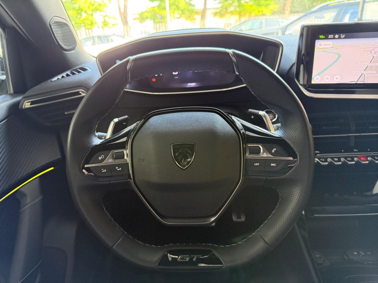 Peugeot 2008 PureTech 130 S&S EAT8 GT