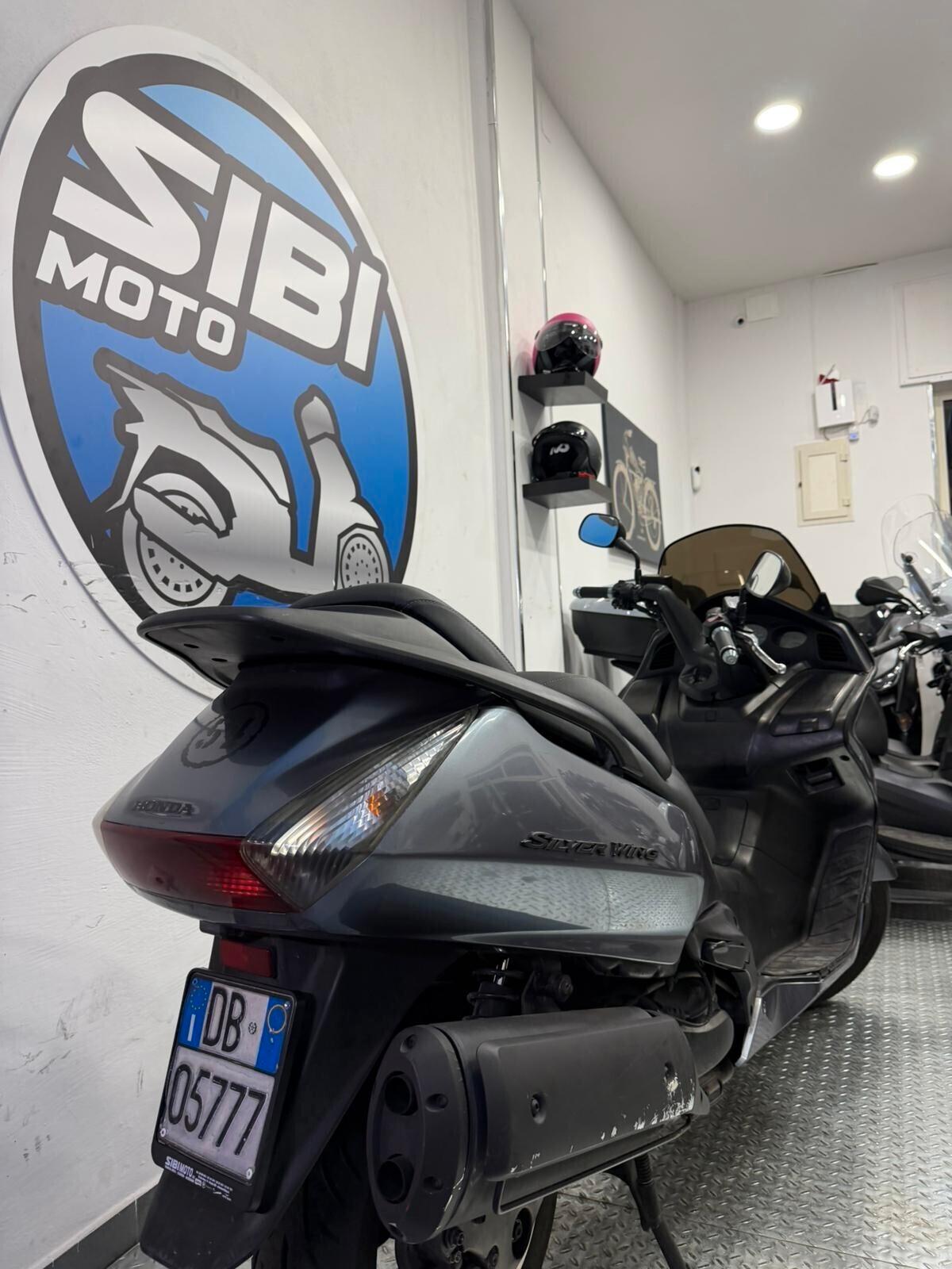 Honda Silver Wing 400