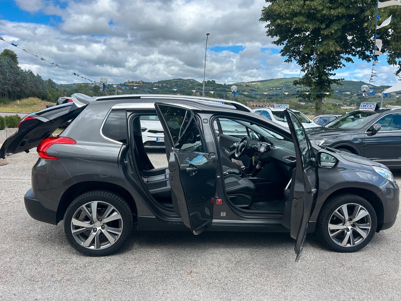 " UNA CHICCA " Peugeot 2008 Blue HDi Allure