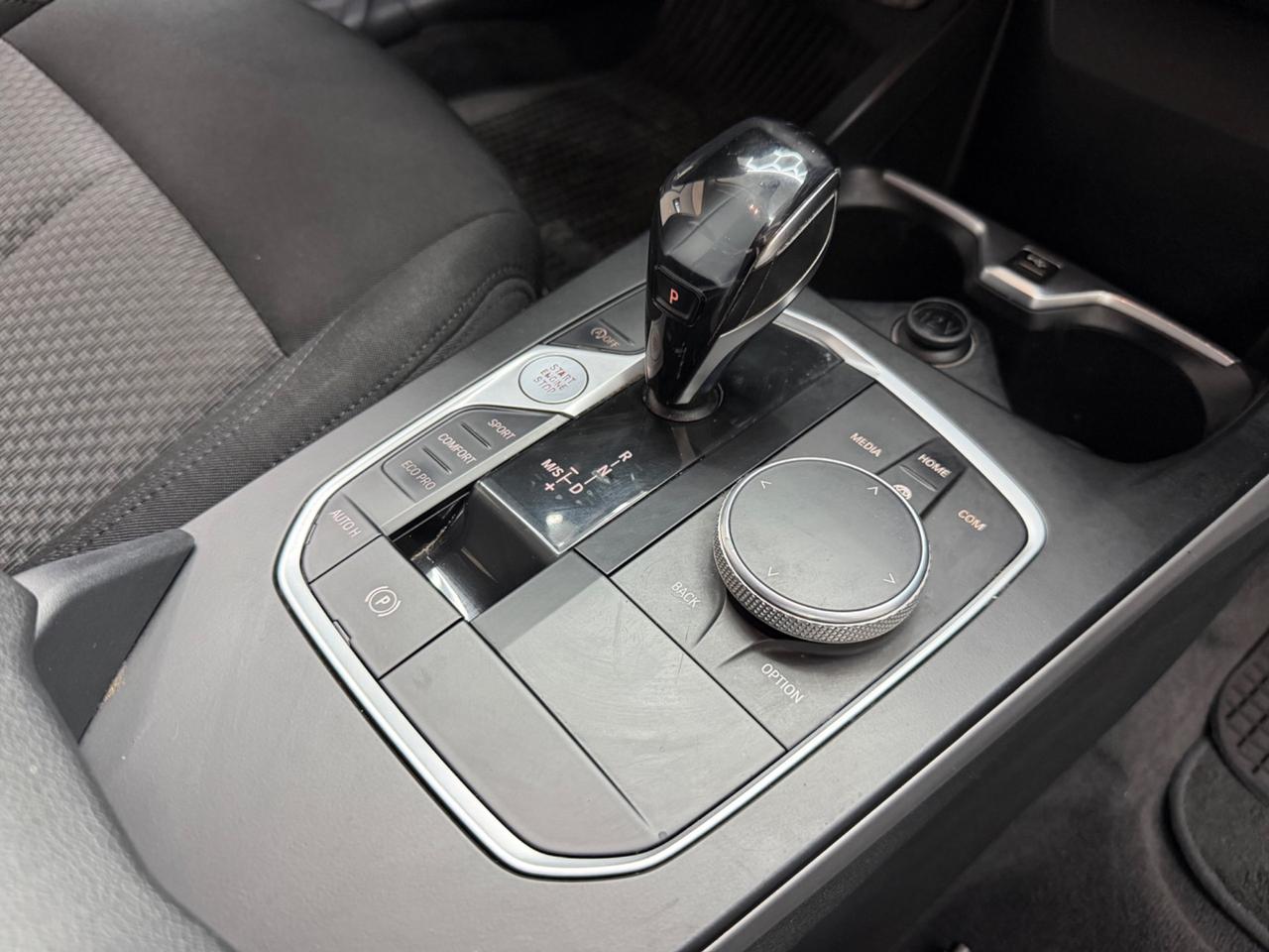 Bmw 116d 5p. Advantage Automatica