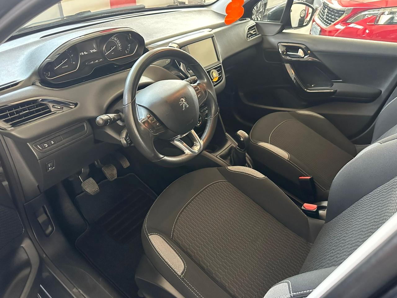 Peugeot 208 BlueHDi 75 5 porte Allure