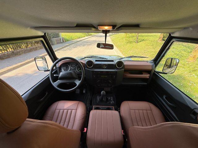 LAND ROVER Defender 90 2.4 TD4 Station Wagon S INTERNI IN PELLE