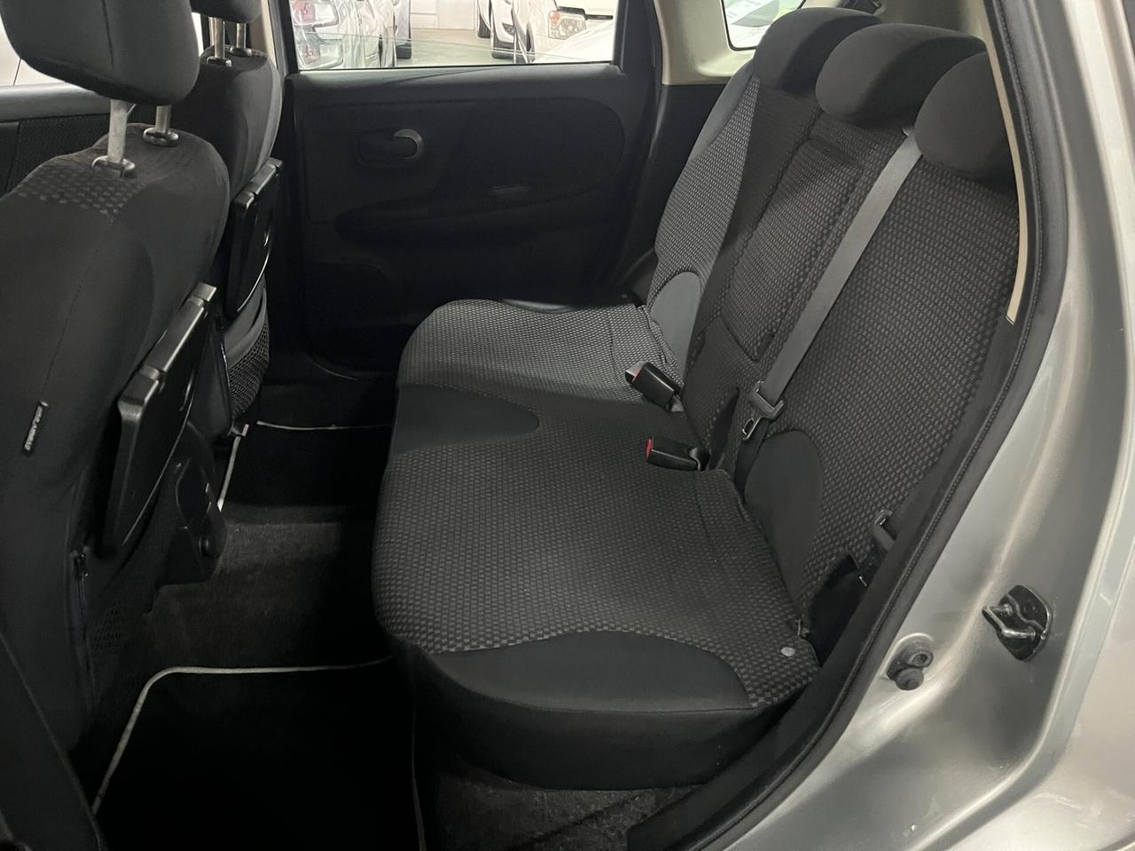 Nissan Note 1.4 tenuta bene