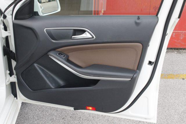 MERCEDES-BENZ A 200 d Automatic Premium PELLE/TELECAMERA