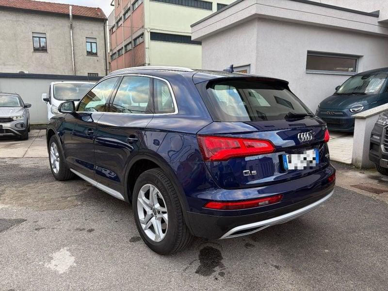 Audi Q5 40 TDI quattro S tronic Business Design