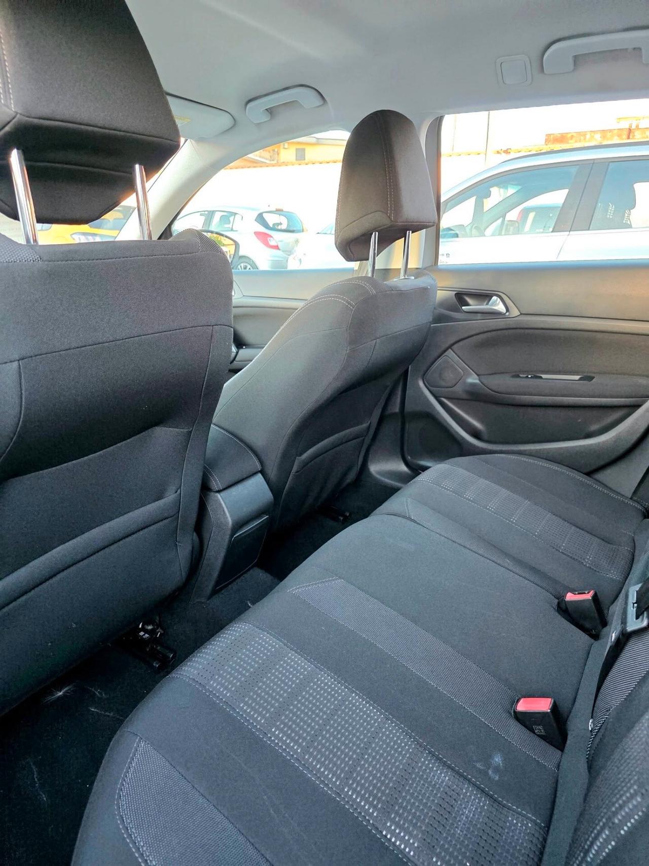 Peugeot 308 BlueHDi 120 S&S SW Business