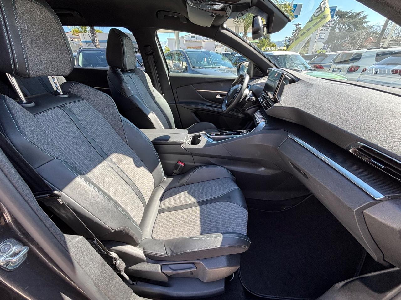 PEUGEOT 5008 HDI 130CV EAT8 AUTOMATICA 7 POSTI