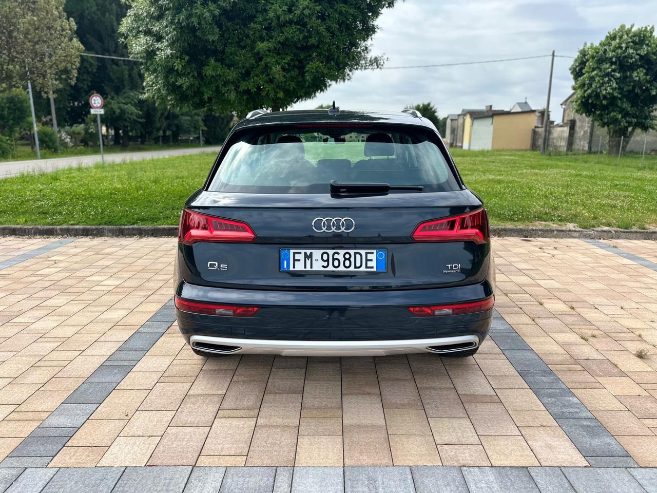 Audi Q5 2.0 TDI quattro S tronic Business