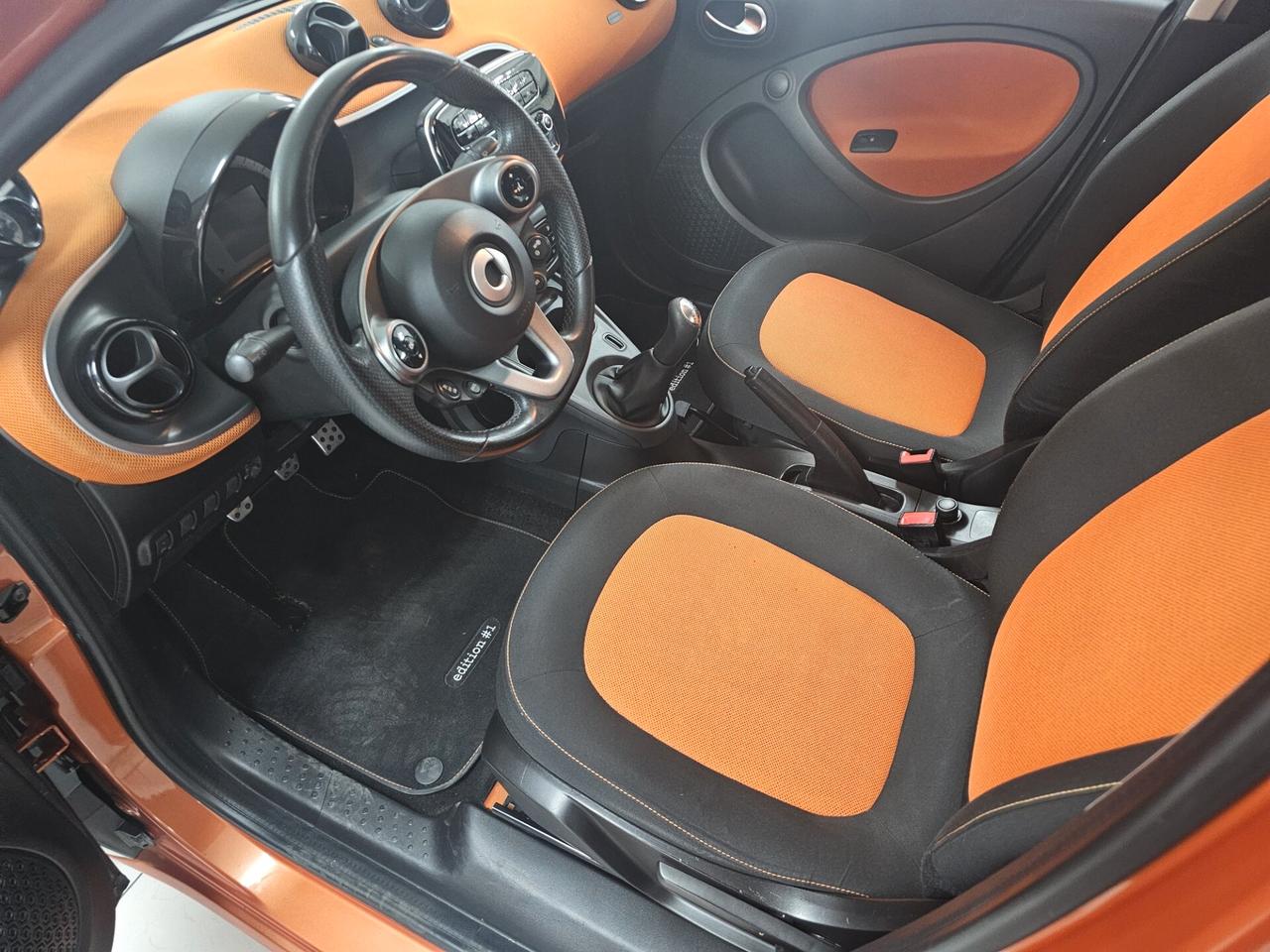 Smart ForFour 70 1.0 SportPassion Edition 1