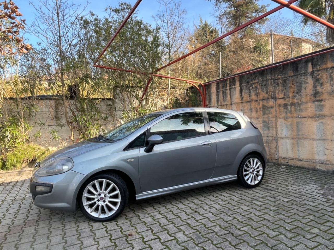 Fiat Punto Evo 1.4 3 porte SPORT 105cv NEOPATENTATI