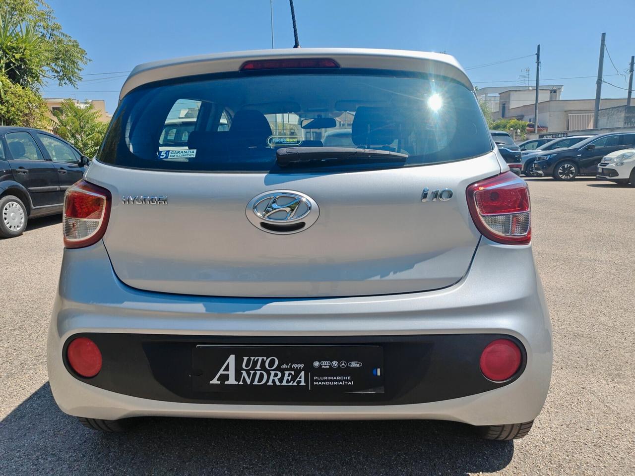 Hyundai i10 1.0 Benzina full optional 2019