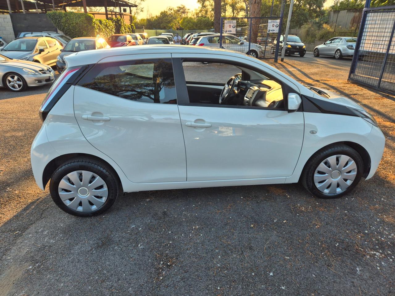 Toyota Aygo 1.0 VVT-i 69 CV 5 porte x-wave MMT