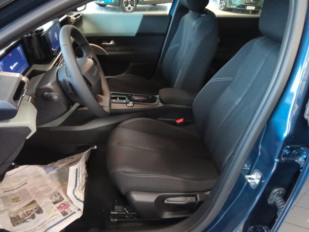 Lancia Ypsilon Hybrid e-DCT