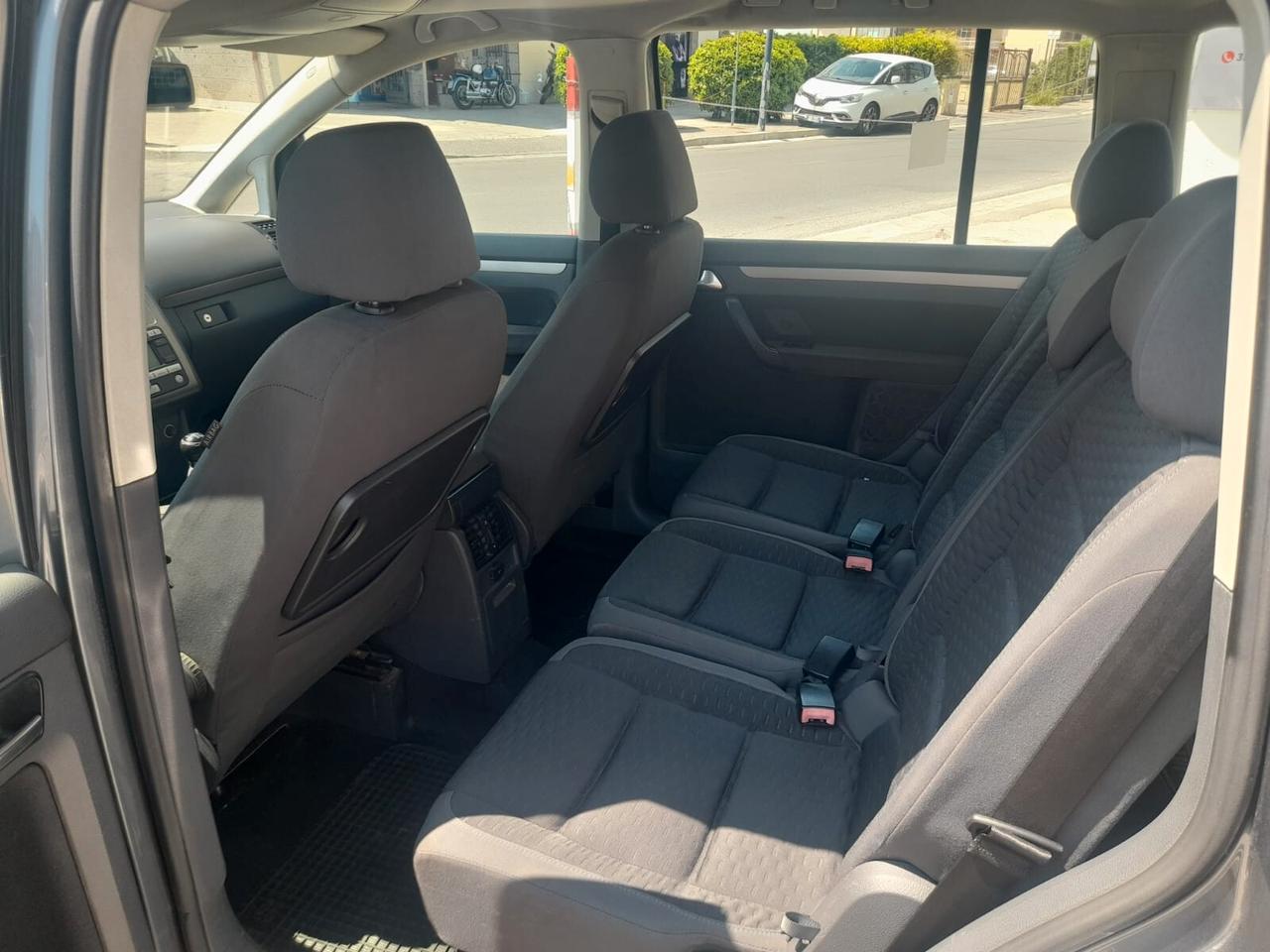 Volkswagen Touran 1.9cc diesel(PRIVATO)-2007