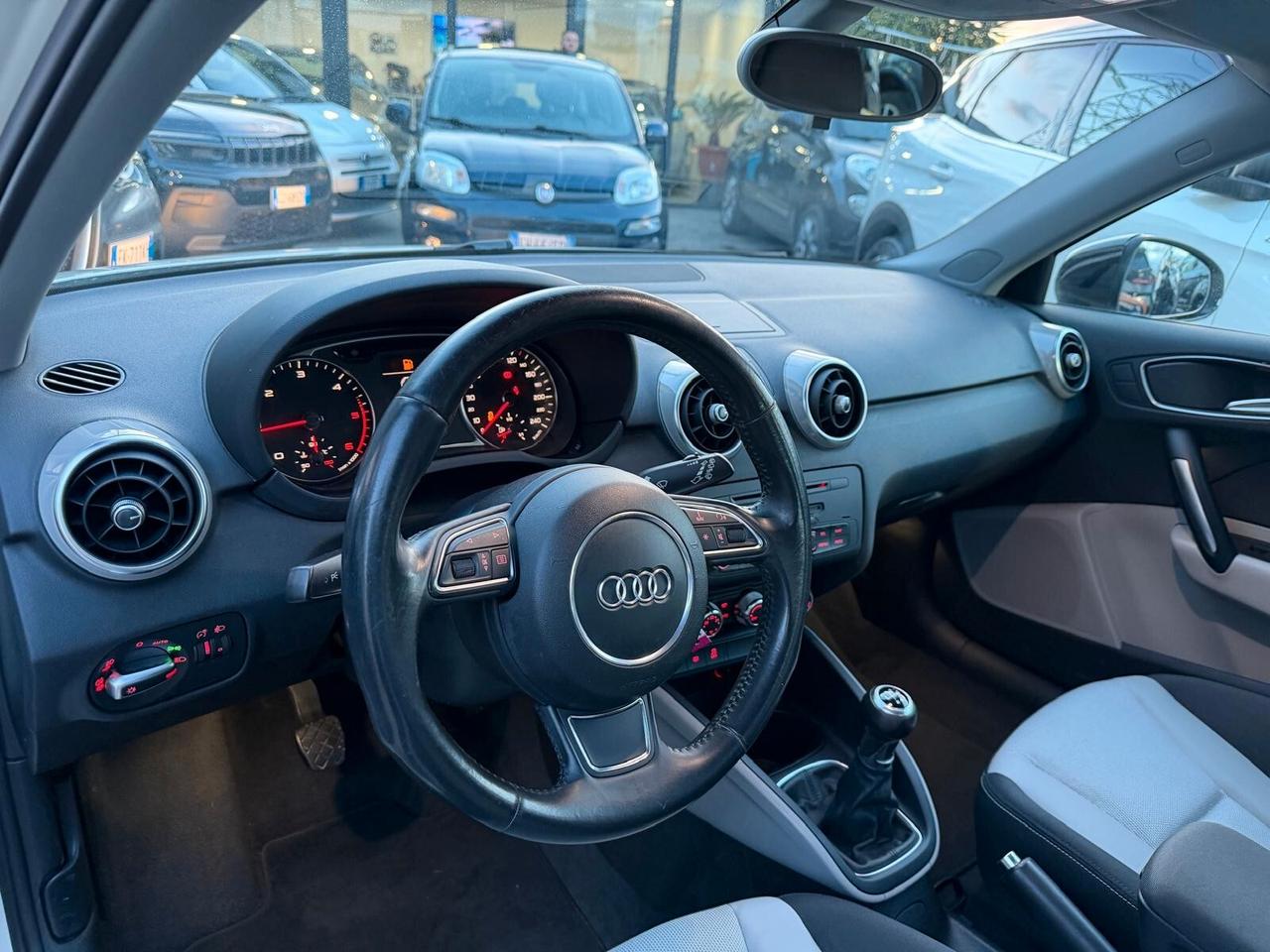 Audi A1 1.6 TDI 105 CV AMBITION