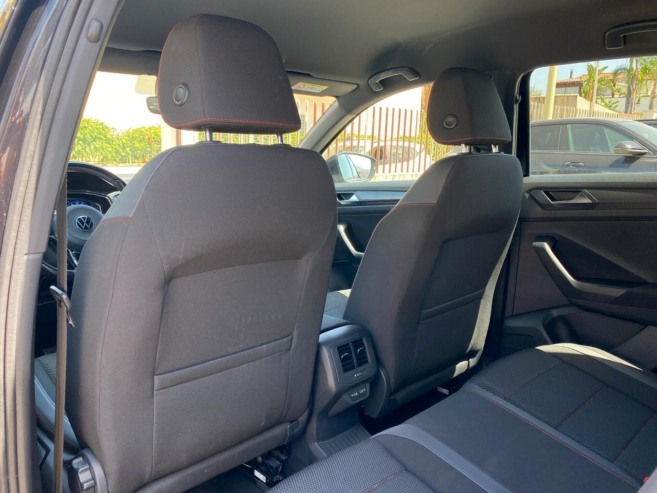 Volkswagen T-Roc R-Line 2.0 TDI 150CV DSG