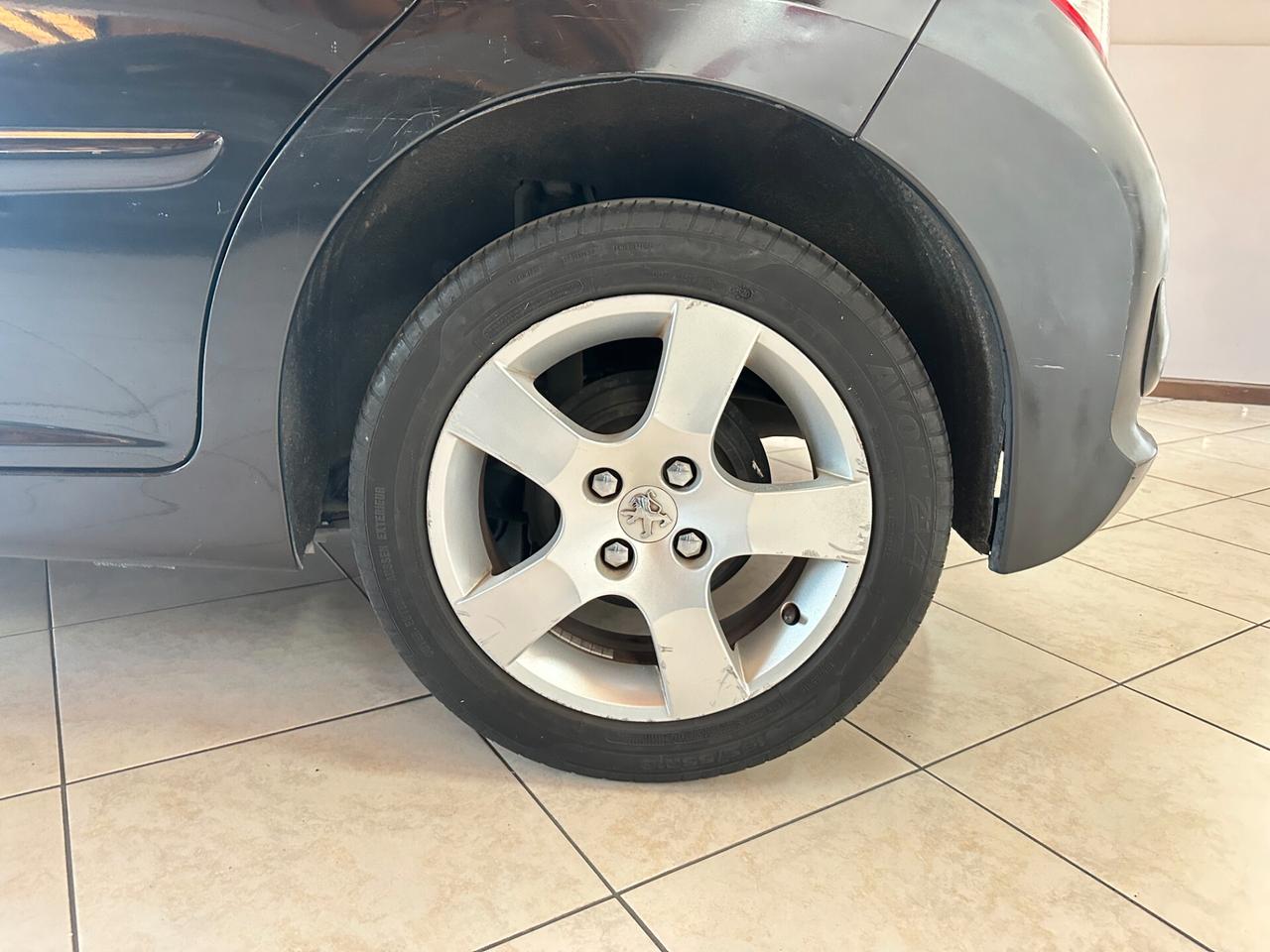 Peugeot 207 1.4 HDi 70CV 5p. X Line Business