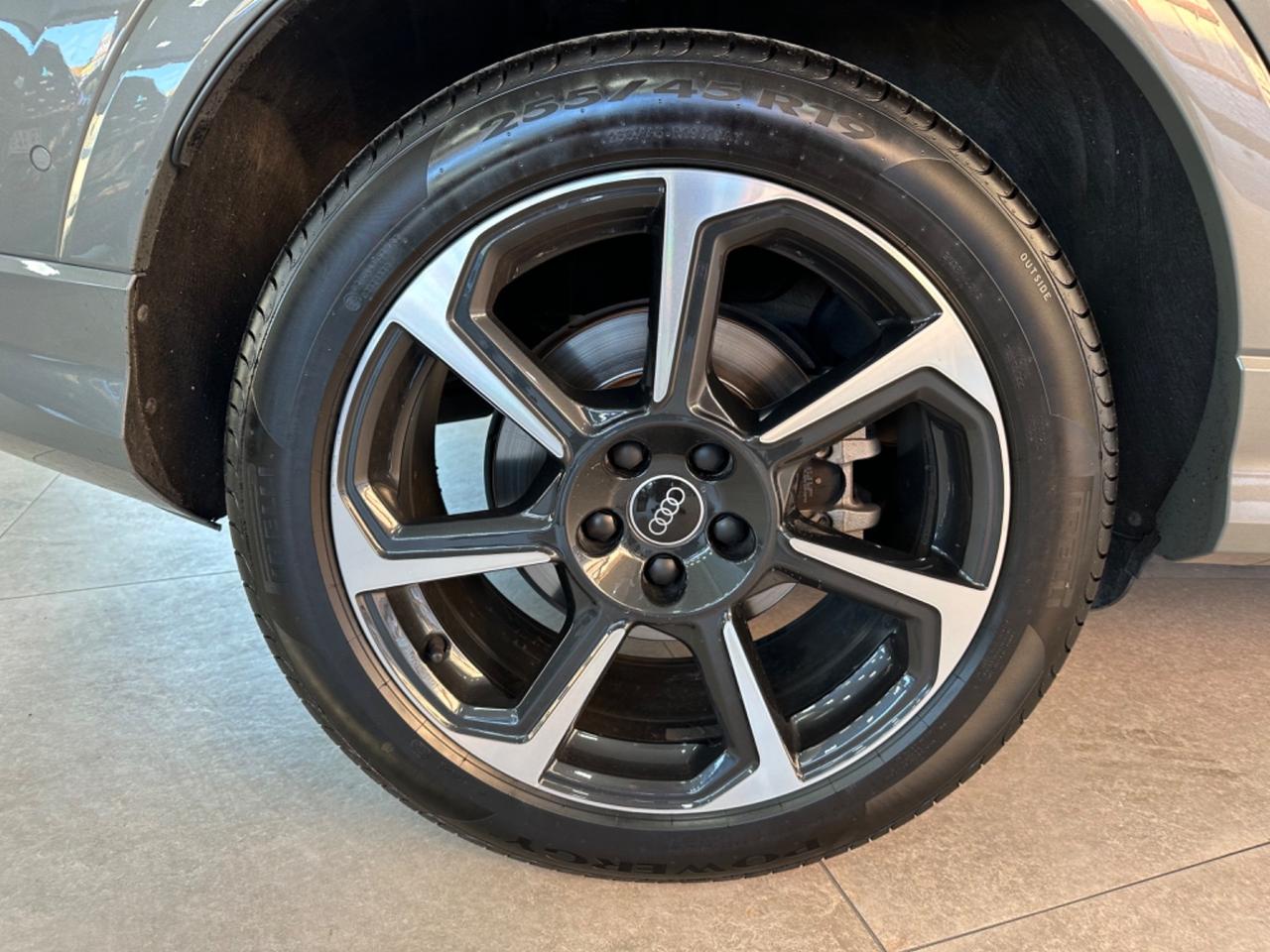 Audi Q3 40 TDI 200 CV quattro S tronic line edition 2021