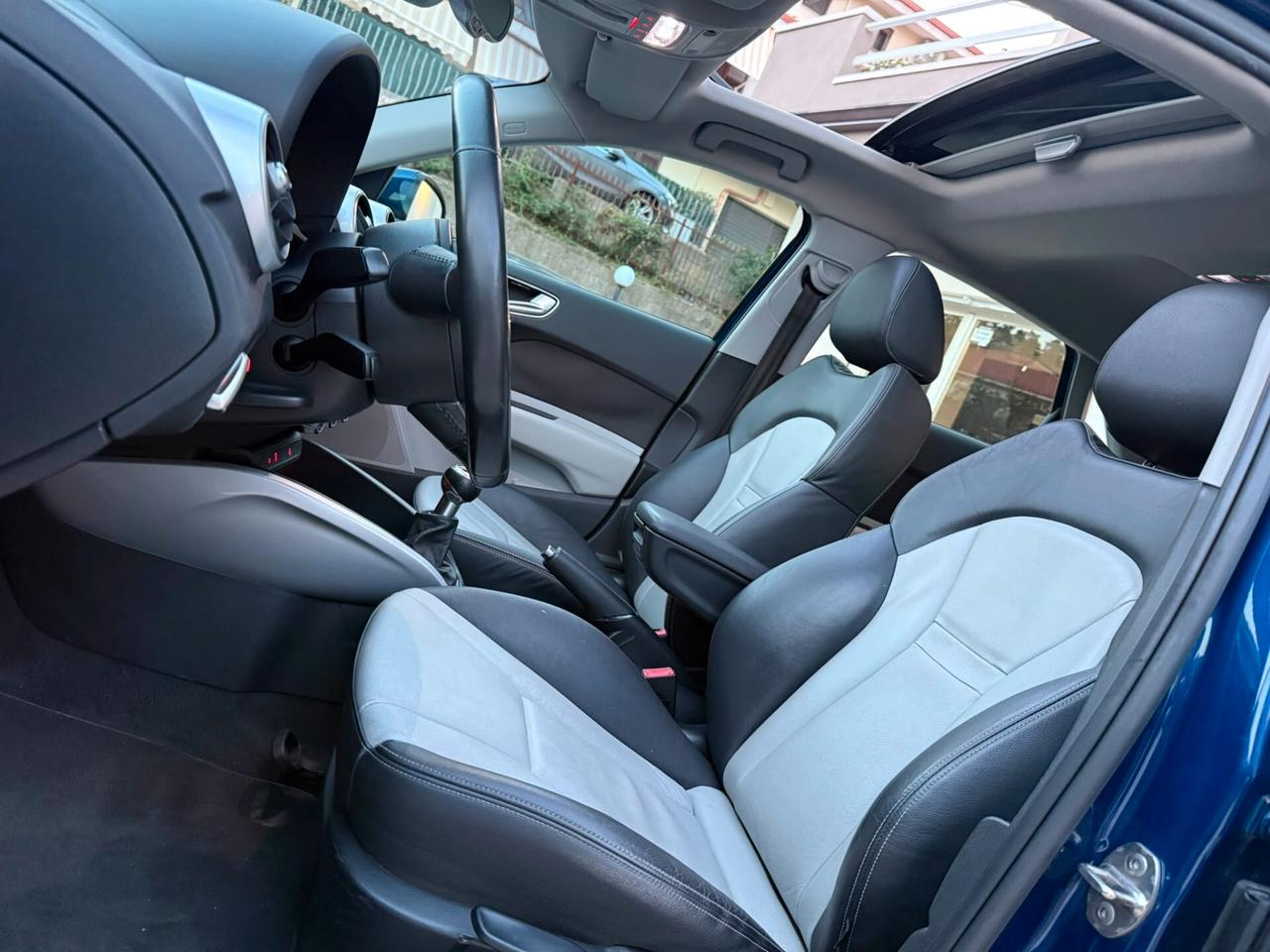 Audi A1 SPB 1.6 TDI 105CV Ambition Tetto