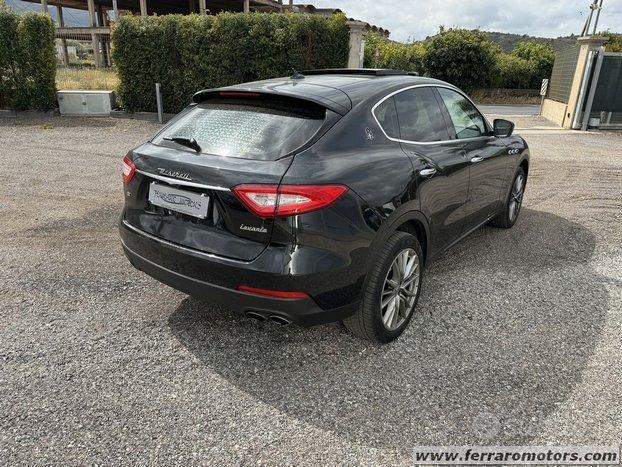 MASERATI Levante Gransport solo 85000km tetto pano iva esposta