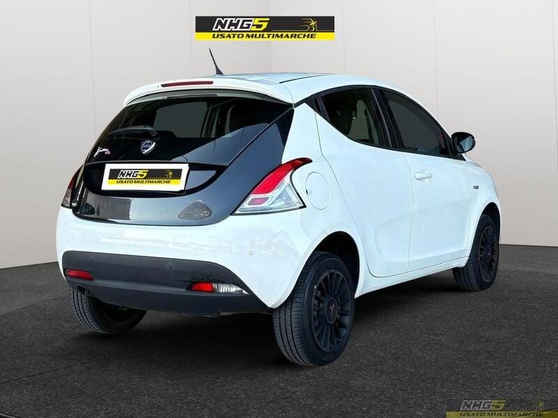 Lancia Ypsilon Ypsilon 0.9 TwinAir 85 CV 5 porte Metano Ecochic Elefantino