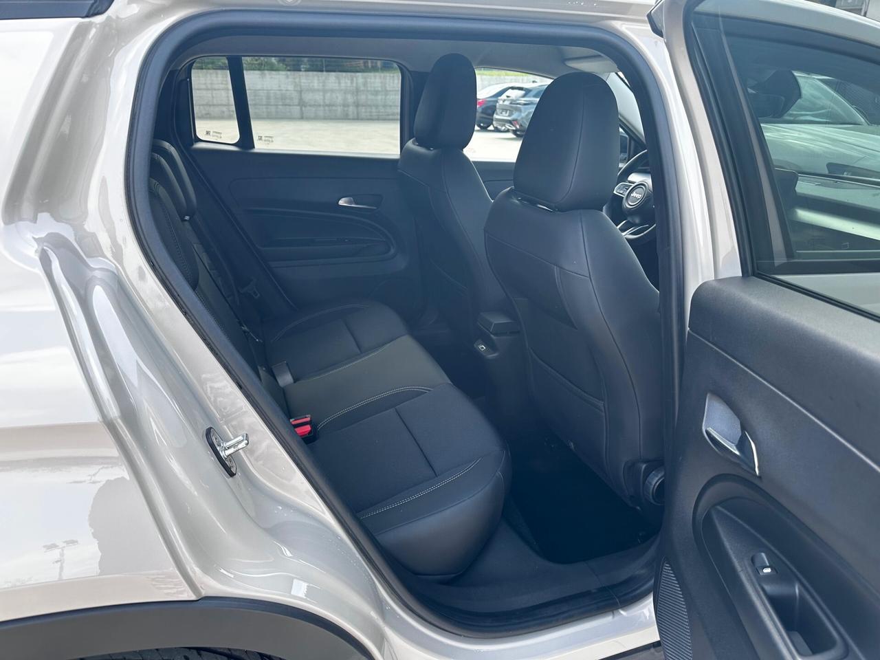 Jeep Avenger 1.2 Turbo 100 CV Summit