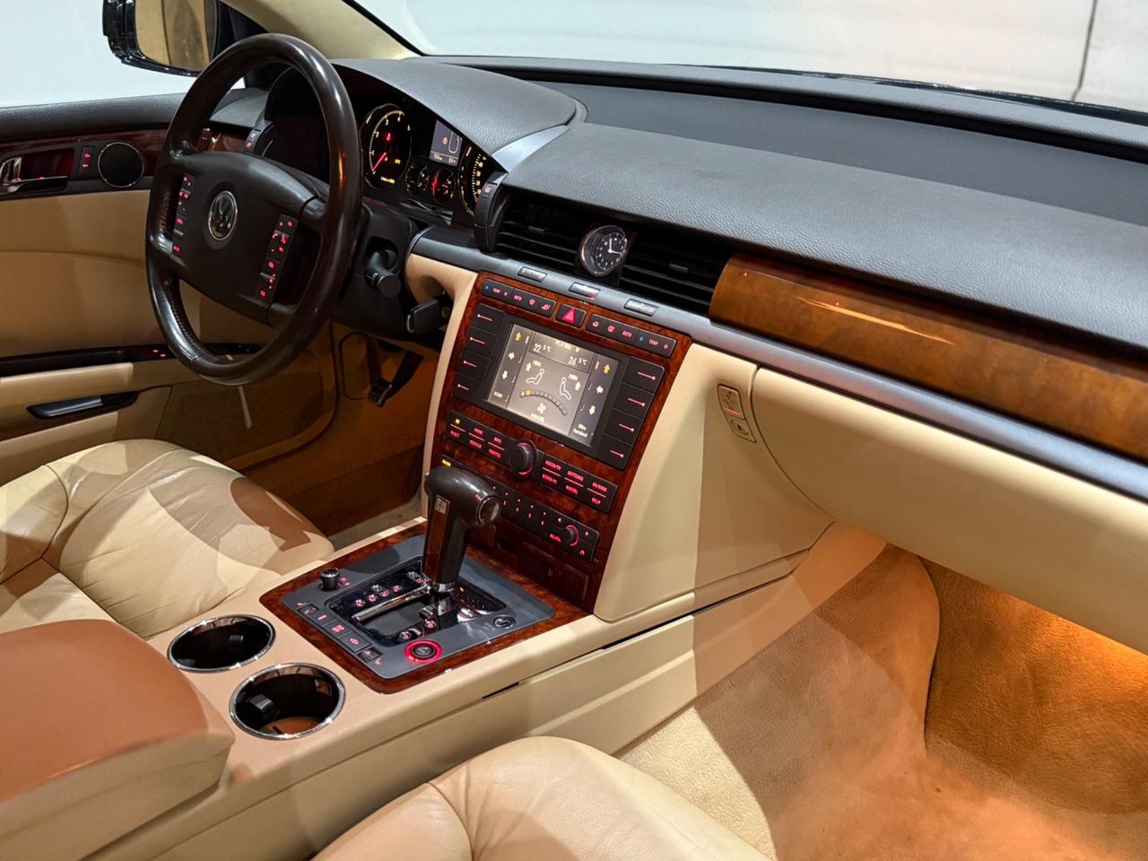 Volkswagen Phaeton 3.2 V6 Benzina Cv241/Kw177